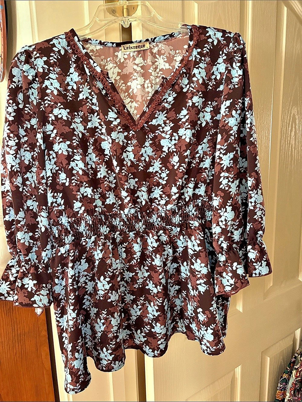Unixseque Floral V-Neck Blouse in Brown & Blue